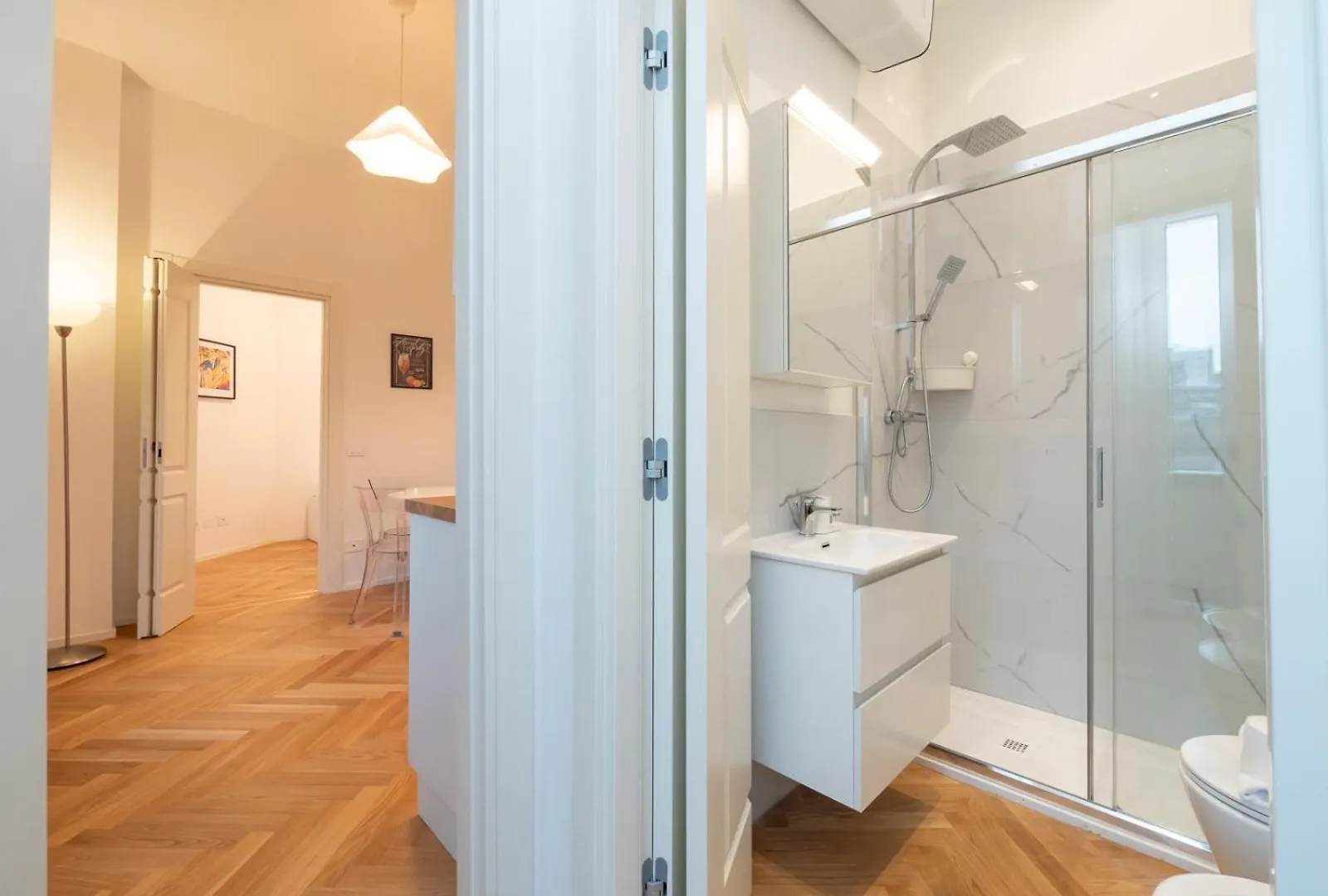 I-Host Apartment - Da Cortona 9 밀라노 0*,  이탈리아